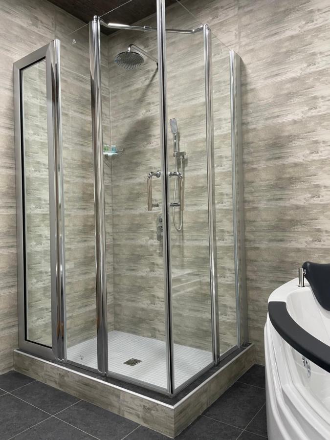 Central Hotel Gümrü Dış mekan fotoğraf