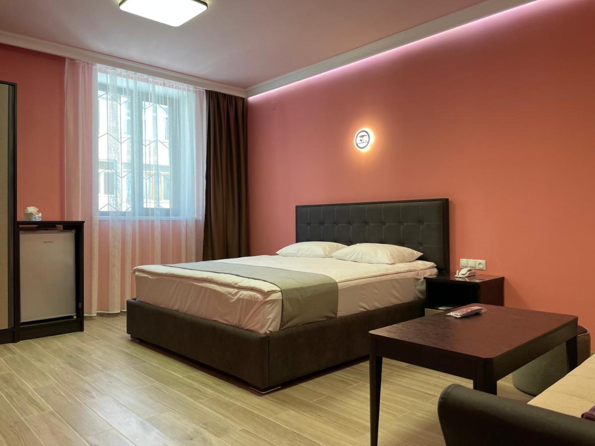 Central Hotel Gümrü Dış mekan fotoğraf